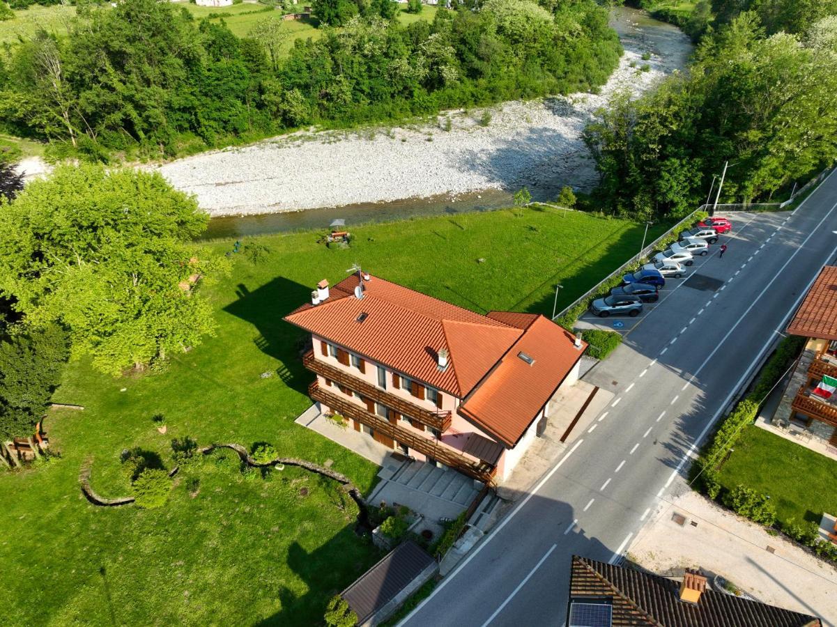 Pikes Villa Pulfero ภายนอก รูปภาพ