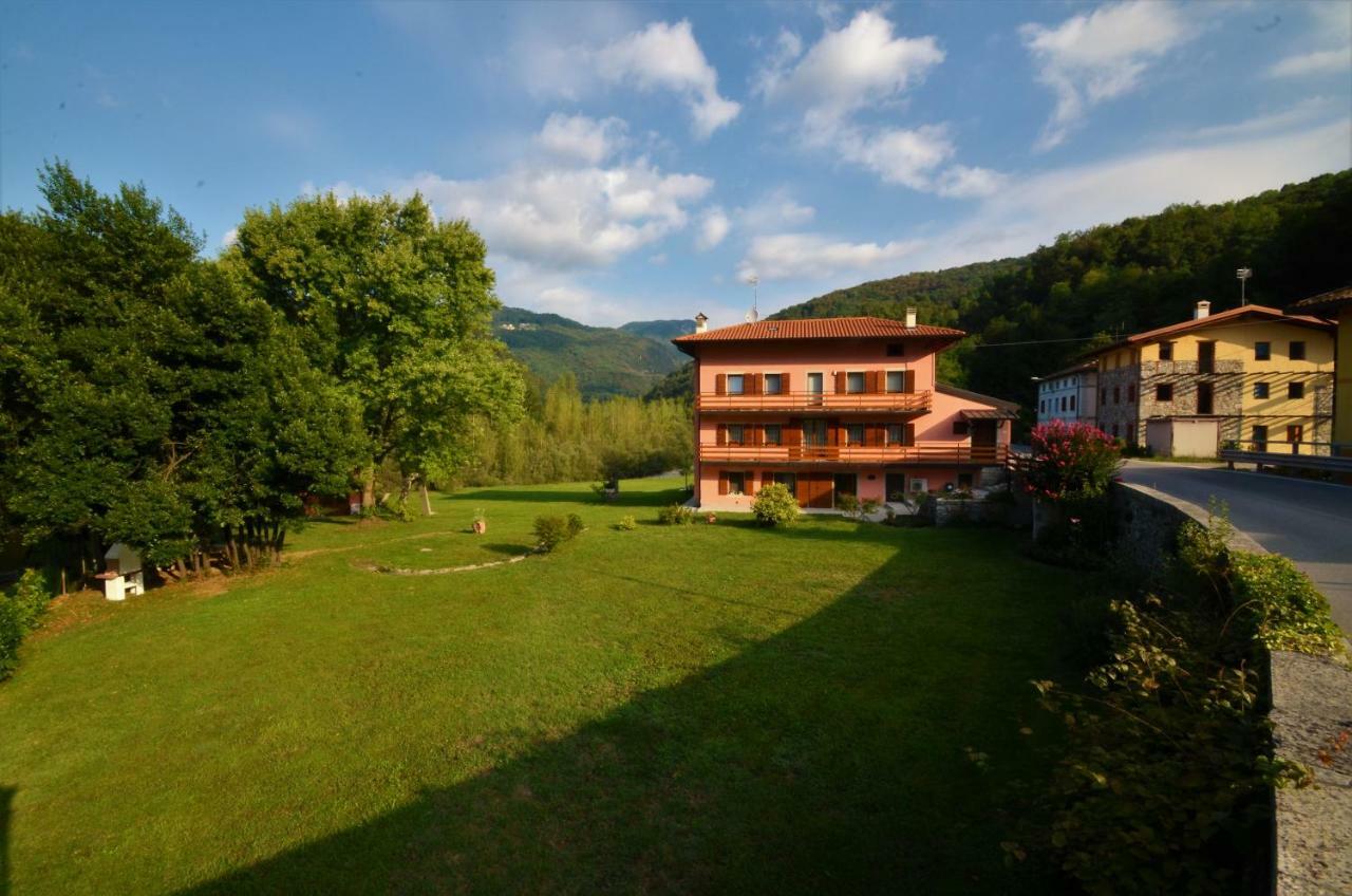 Pikes Villa Pulfero ภายนอก รูปภาพ